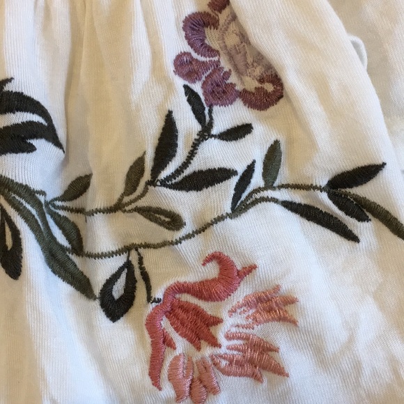 Exhilaration Ivory Floral Cuff Peasant Top Resale, Size Small Embroidered Floral - Picture 10 of 16